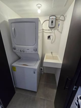 Apartamento en Alquiler | Edificio Esenta | Zona 12 | 2 habitaciones · Cerca de la USAC — Apartamento en Alquiler en Esenta, Zona 12, Guatemala, Ciudad — miniatura 2 de 11