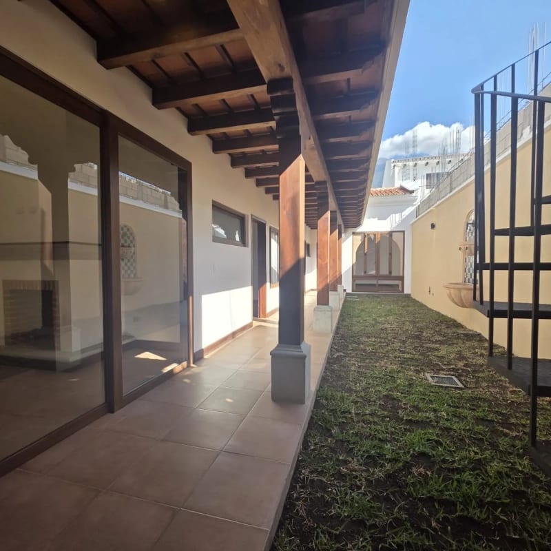casa en renta en antigua Guatemala - Miniatura 5