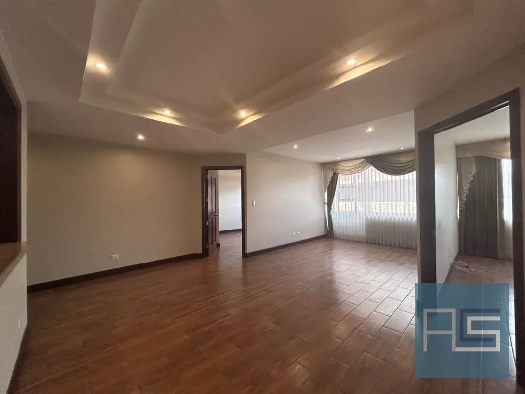 *Amplio apartamento de 2 hab con cuarto de servicio en nivel alto en Renta - Milenia, zona 10* — Apartamento en Alquiler en Milenia, Zona 10, Guatemala, Ciudad — foto 2 de 17