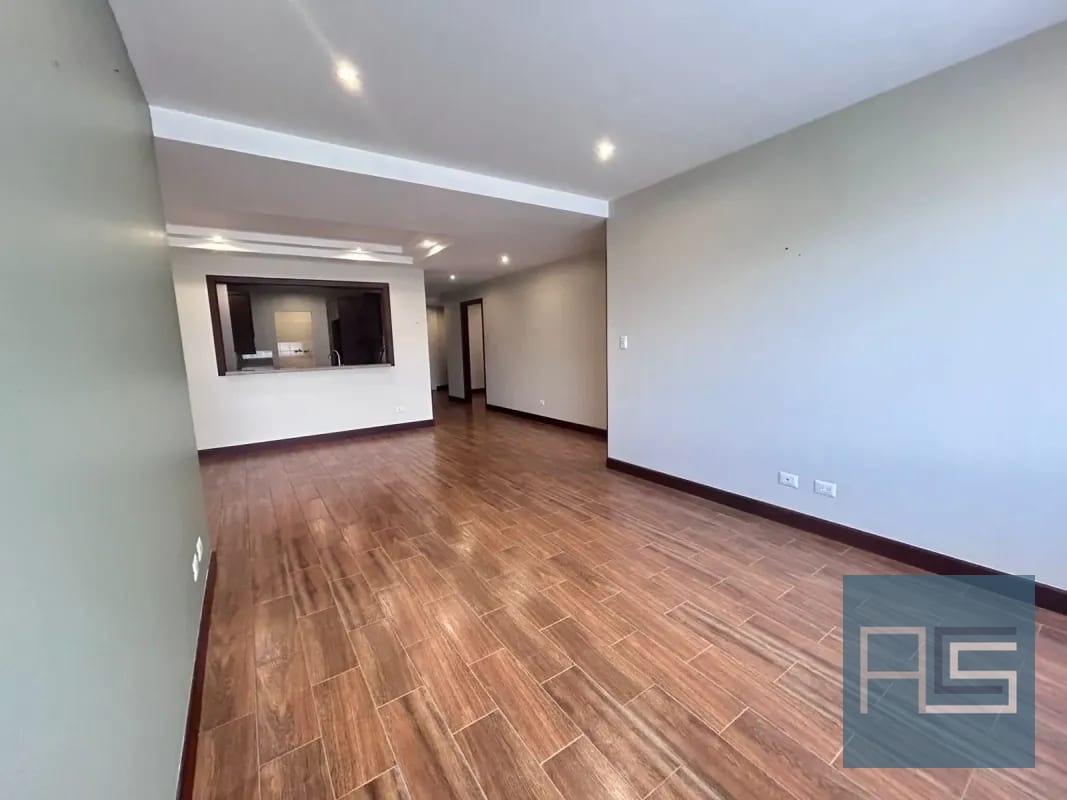 *Amplio apartamento de 2 hab con cuarto de servicio en nivel alto en Renta - Milenia, zona 10* — Apartamento en Alquiler en Milenia, Zona 10, Guatemala, Ciudad — foto 4 de 17