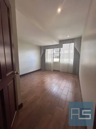 *Amplio apartamento de 2 hab con cuarto de servicio en nivel alto en Renta - Milenia, zona 10* — Apartamento en Alquiler en Milenia, Zona 10, Guatemala, Ciudad — miniatura 7 de 17