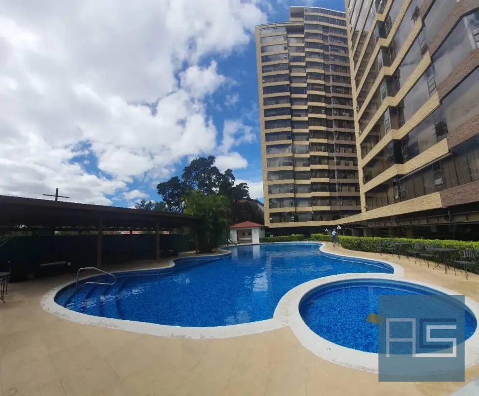 *Amplio apartamento de 2 hab con cuarto de servicio en nivel alto en Renta - Milenia, zona 10* — Apartamento en Alquiler en Milenia, Zona 10, Guatemala, Ciudad — foto 14 de 17