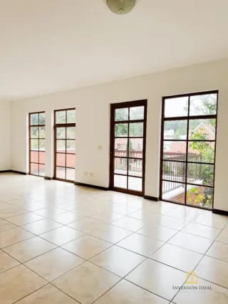Amplia Casa En Venta $725K Cond. Puerta Grande, Carr.a El Salvador 4 Hab.+Línea Blanca — Casa en Venta en Puerta Grande, Carretera a El Salvador, Guatemala, Ciudad — miniatura 6 de 14