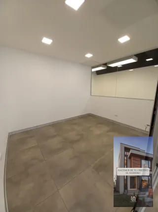 ALQUILO OFICINA EN CENTRO EMPRESARIAL ZONA 10 — Oficina en Alquiler en Centro Empresarial, Zona 10, Guatemala, Ciudad — miniatura 4 de 6