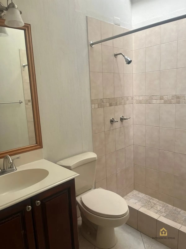 Rento Amplia Casa $1,500 en Kanajuyú 2 | 4 Dormitorios+Jardín y Chimenea Z16 - 3