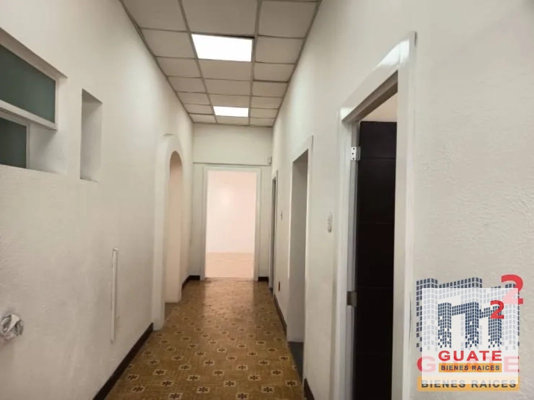 Casa fuera de condominio en Renta, Zona 10 - 12