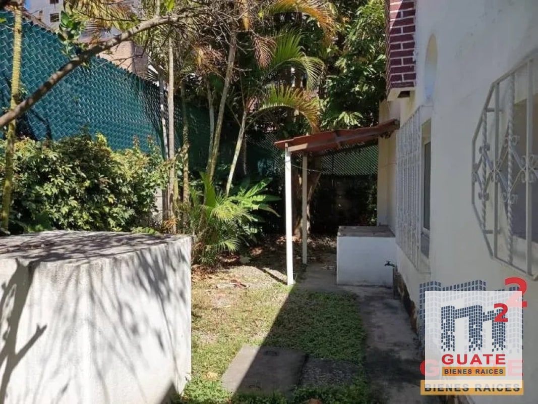 Casa fuera de condominio en Renta, Zona 10 - 9