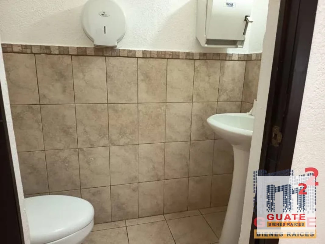 Casa fuera de condominio en Renta, Zona 10 - 5