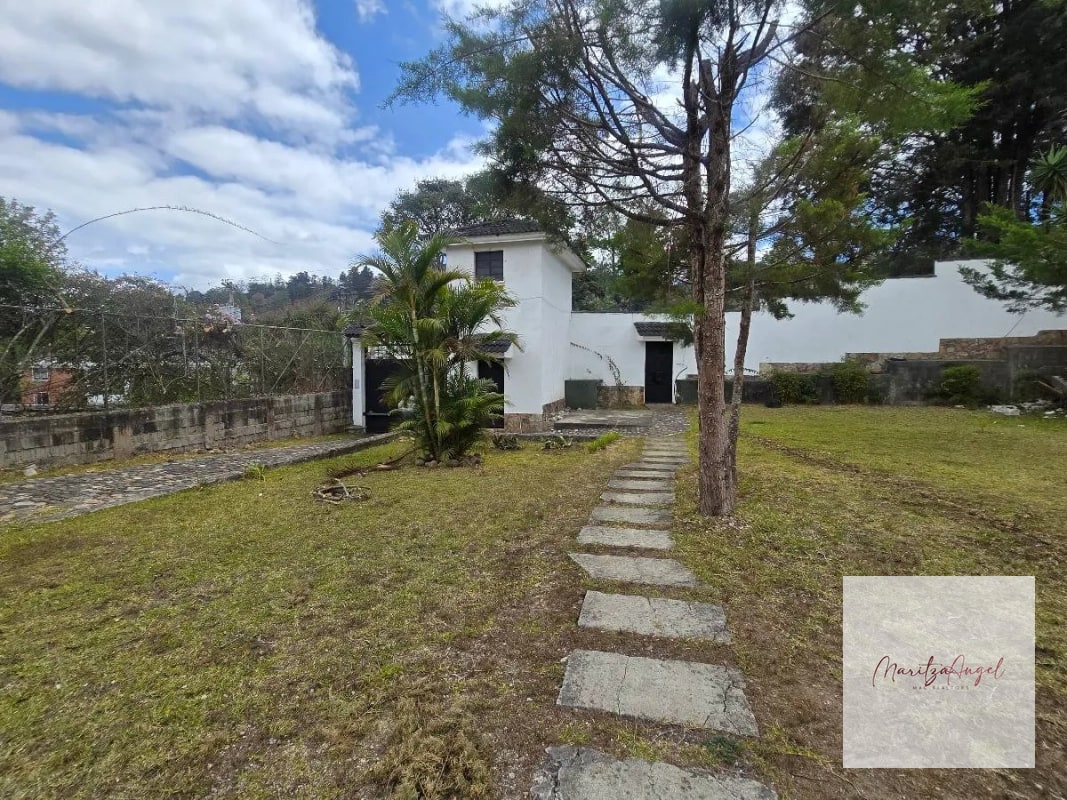 ALQUILER DE CASA EN ZONA 16 - 1