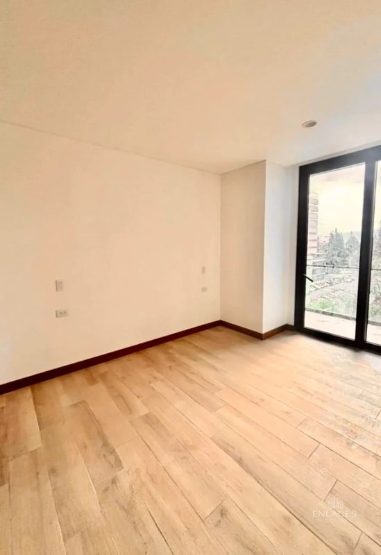 Zona 10 • Apartamento en Venta • Edificio Ferré Diez - 2