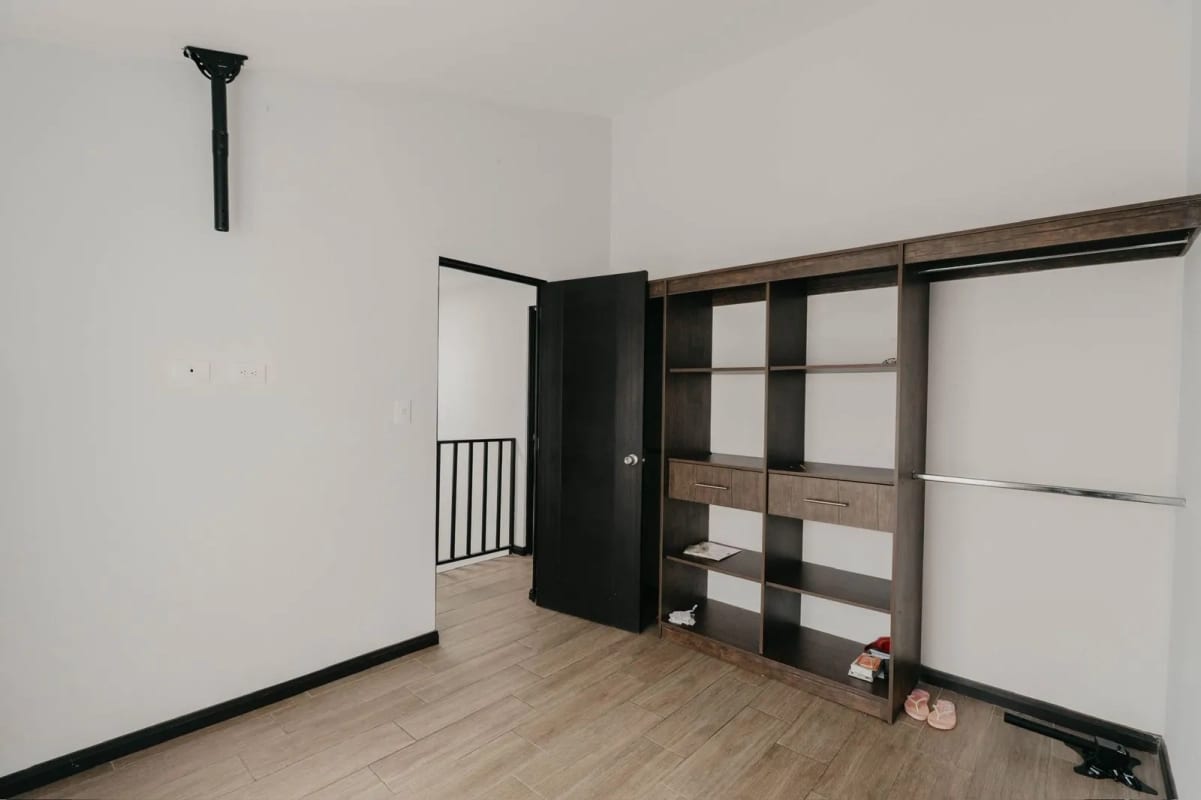 ACOGEDORA CASA EN CONDADO ANTIGUA — Casa en Alquiler en Alotenango, Sacatepéquez — foto 9 de 17