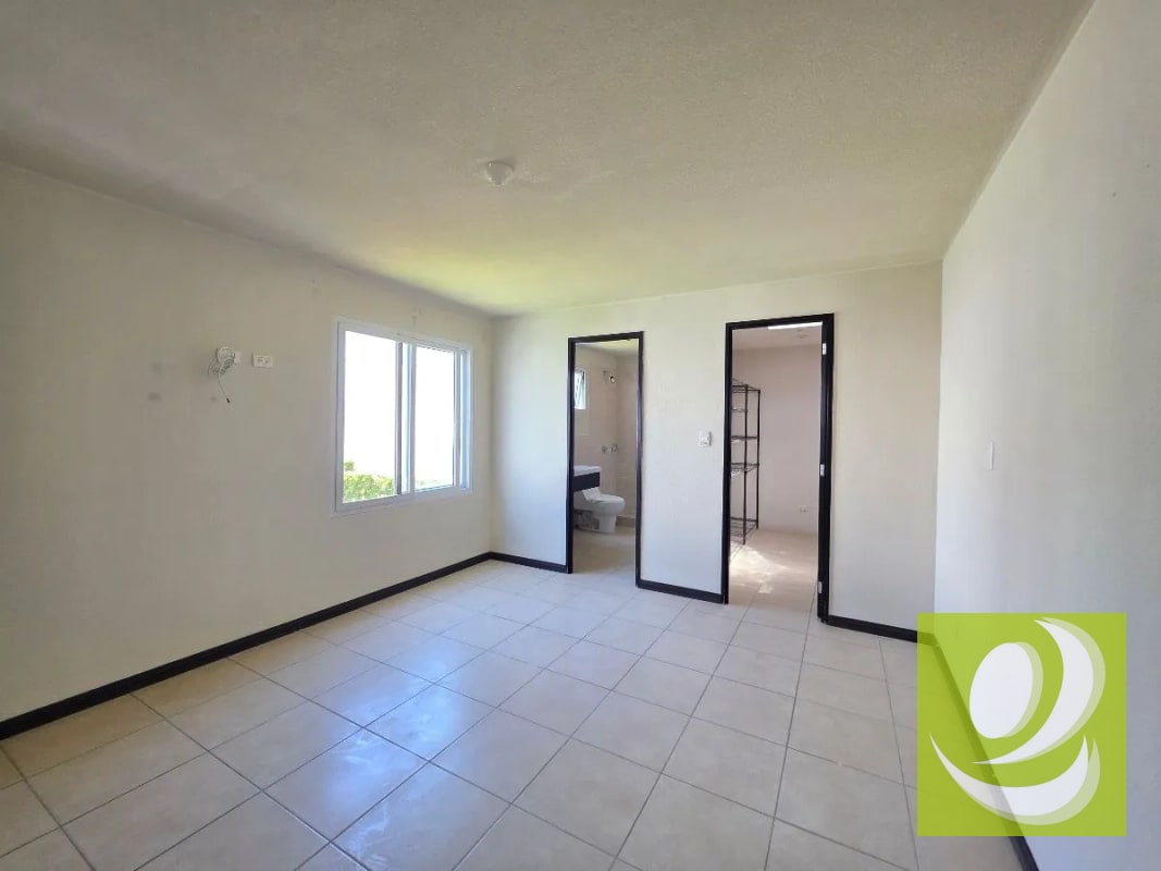 CASA EN VENTA EN HACIENDA DE LAS FLORES VILLA NUEVA - 5