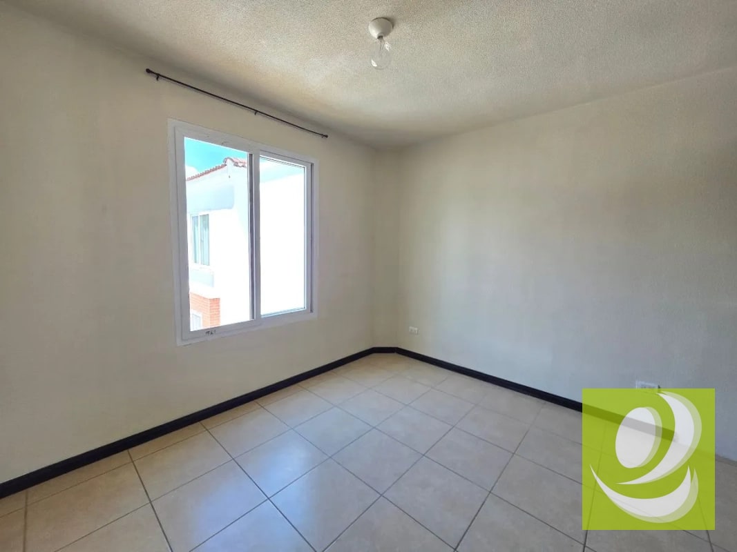 CASA EN VENTA EN HACIENDA DE LAS FLORES VILLA NUEVA - 3
