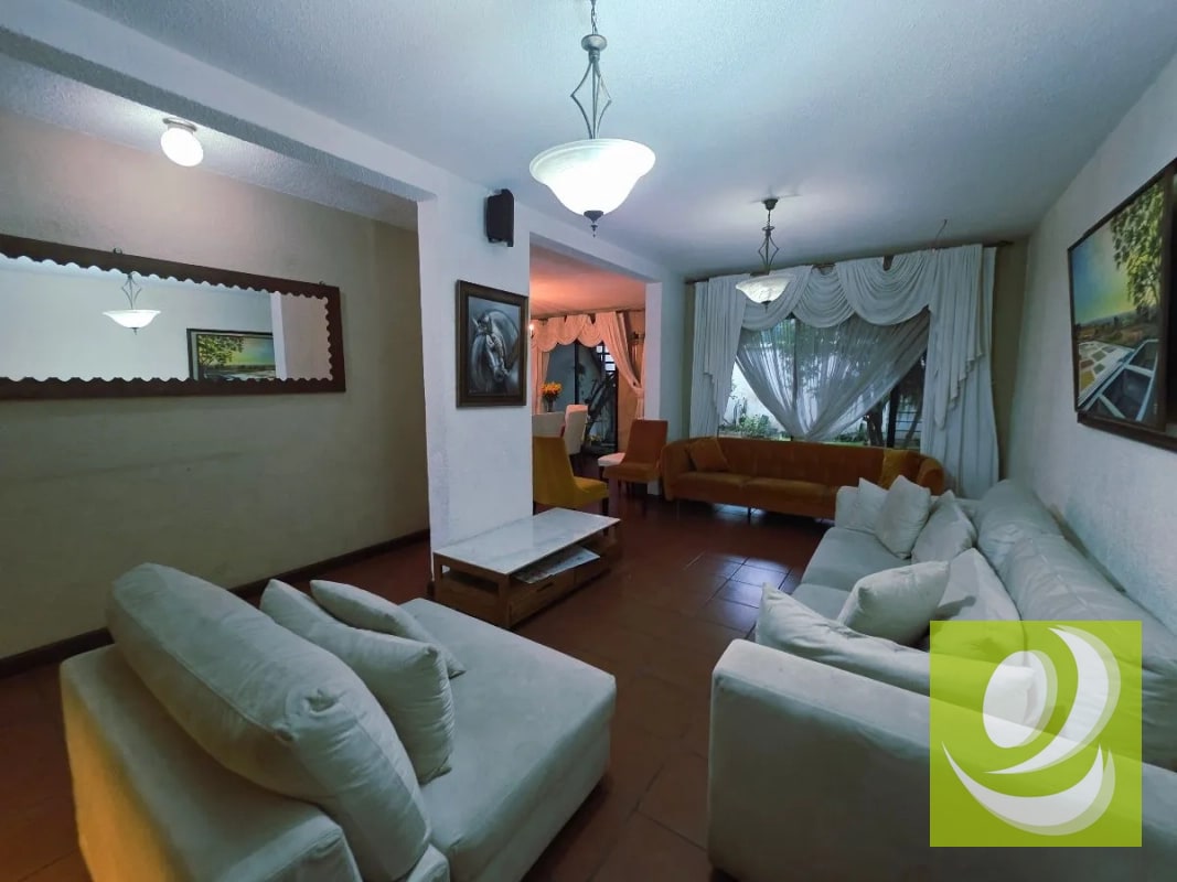 VENDO CASA EN SAN CRISTOBAL SECTOR B4 - 11