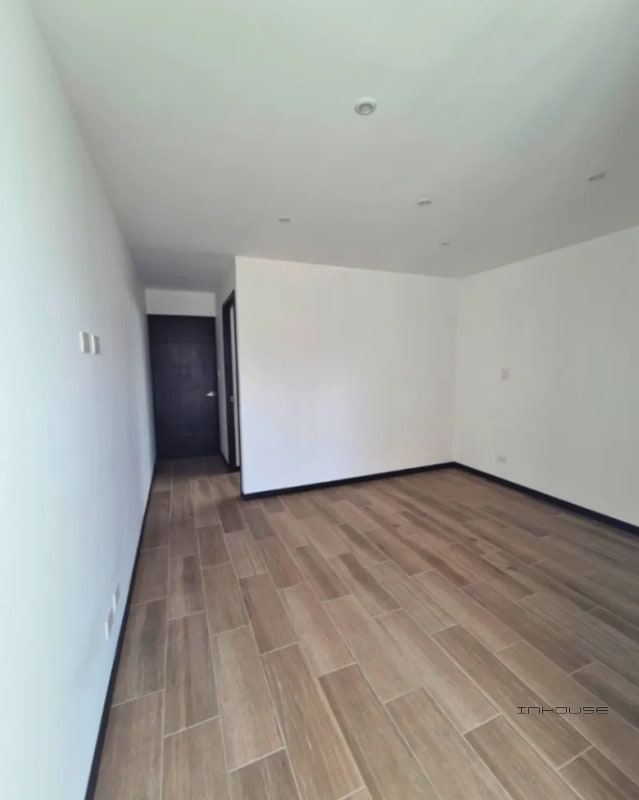 CASA EN VENTA EN ZONA 16 PARA ESTRENAR - 3