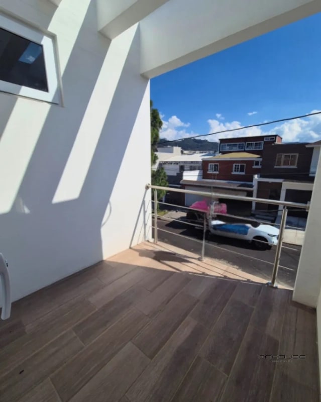 CASA EN VENTA EN ZONA 16 PARA ESTRENAR - 4