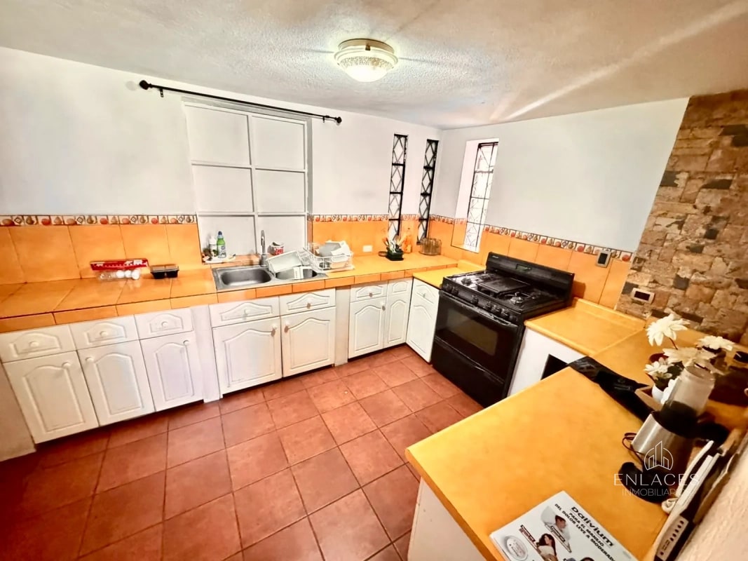 Zona 11 • Casa en Renta • Mariscal - 4
