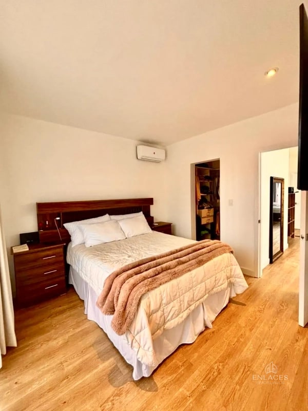 Zona 13 • Casa en Venta • Condominio Iridia Homes - 4