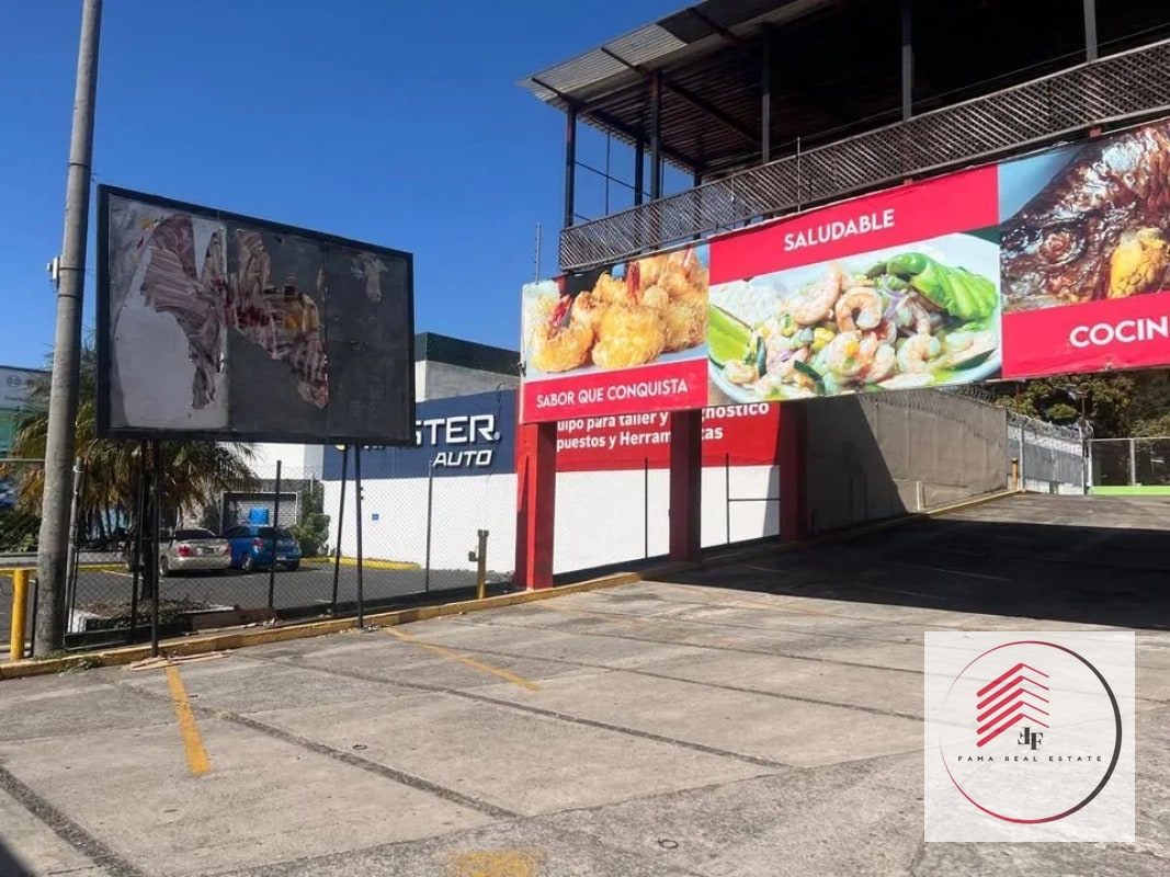 ALQUILER de Local grande ubicado sobre la Aguilar Batres zona 11 ideal para varios negocios iglesia - 11