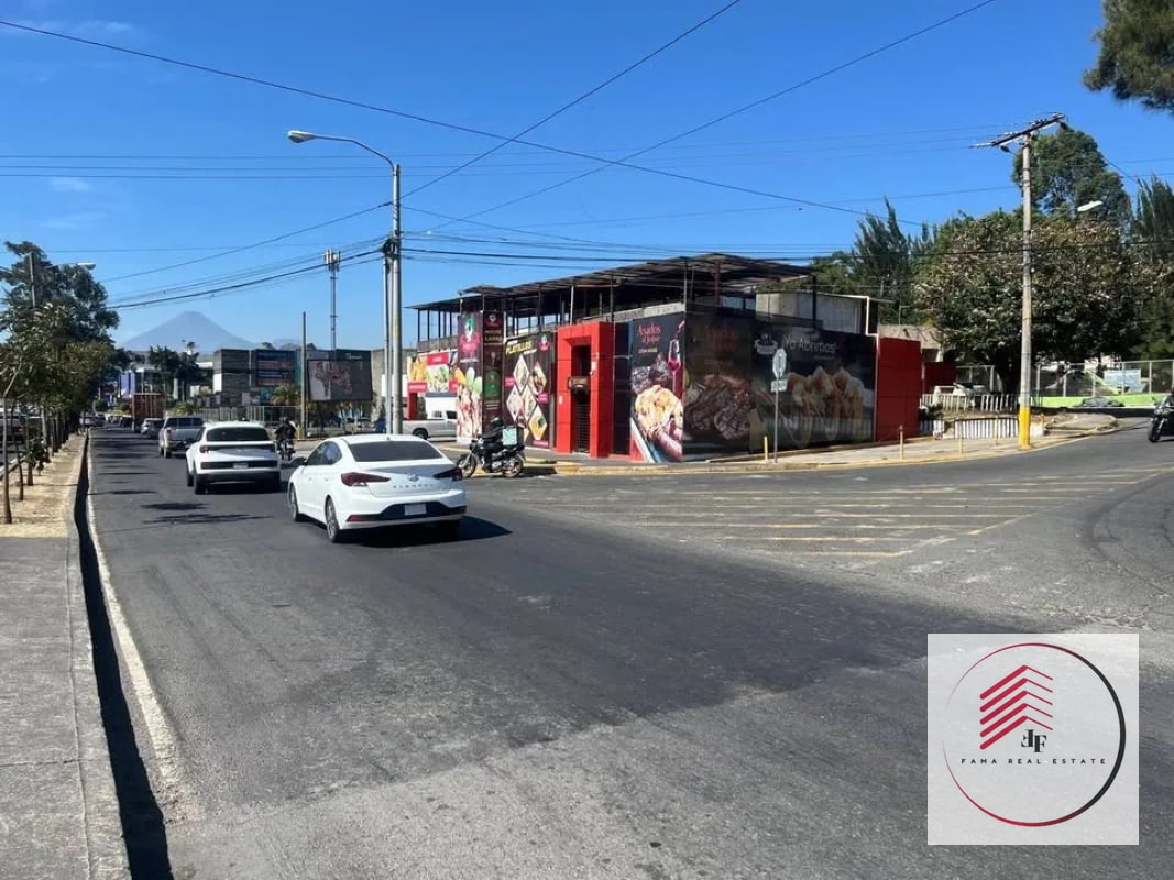 ALQUILER de Local grande ubicado sobre la Aguilar Batres zona 11 ideal para varios negocios iglesia - 3
