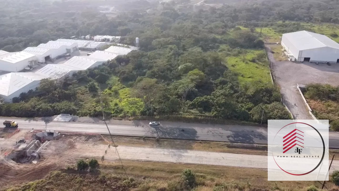 VENTA de terreno ruta a el puerto quetzal km 68 para desarrollo inmobiliario, centro comercial, residencial, complejo de bodegas etc. - 2