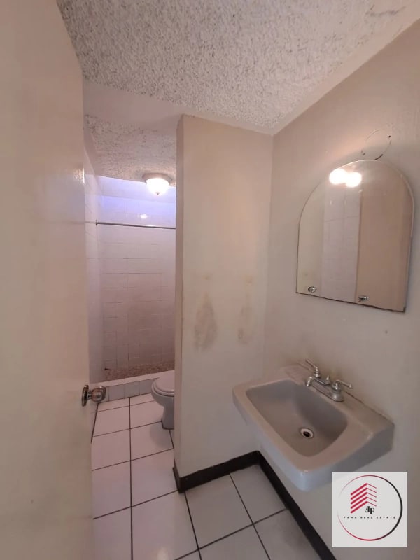 ALQUILER de casa en zona 16 concepción las lomas a una cuadra de la Universidad Landivar - 1