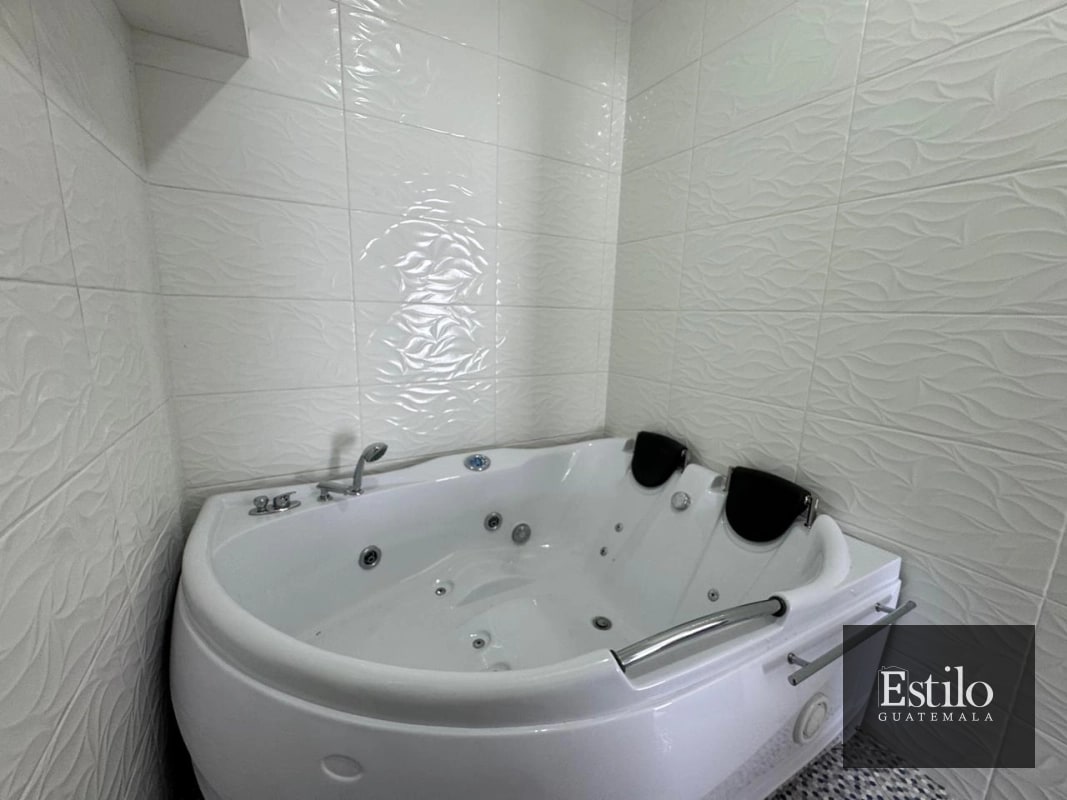 CASA CON JARDIN EN VENTA, TERRAVISTA. - 1