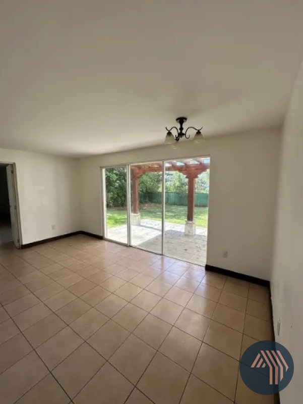 ALQUILER DE AMPLIA CASA - CASA & CAMPO, KM. 23.5 CES - 6