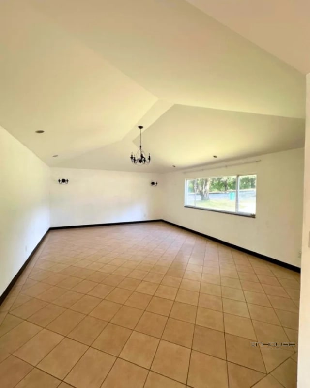 CASA EN RENTA EN CAES KM 23.5 DE UN NIVEL Y AMPLIO JARDIN - 10