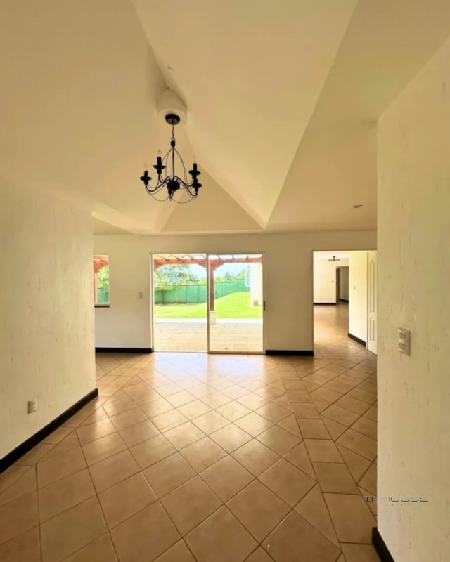 CASA EN RENTA EN CAES KM 23.5 DE UN NIVEL Y AMPLIO JARDIN - 5