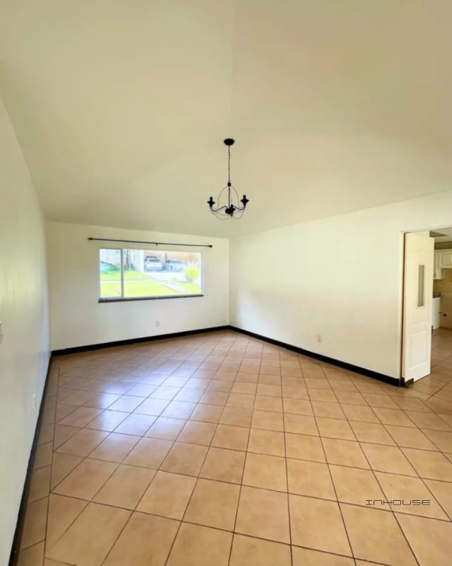 CASA EN RENTA EN CAES KM 23.5 DE UN NIVEL Y AMPLIO JARDIN - 1