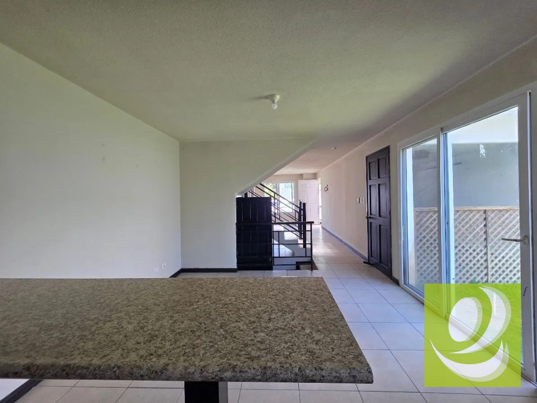 Vendo Casa en hacienda de las flores Villa Nueva - 2