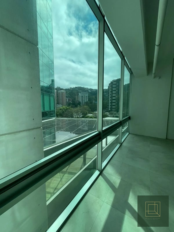 Oficina en renta zona 15 - 2