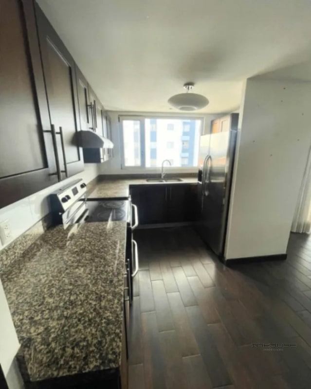 APARTAMENTO EN RENTA ZONA 14 - 9