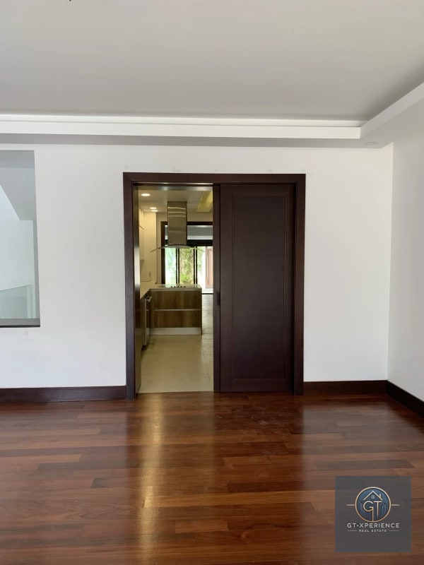 Espectacular casa en VHII - 11