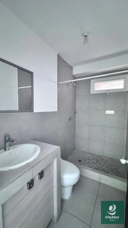 Apartamento en Renta en Zona 16 Ciudad de Guatemala - 5