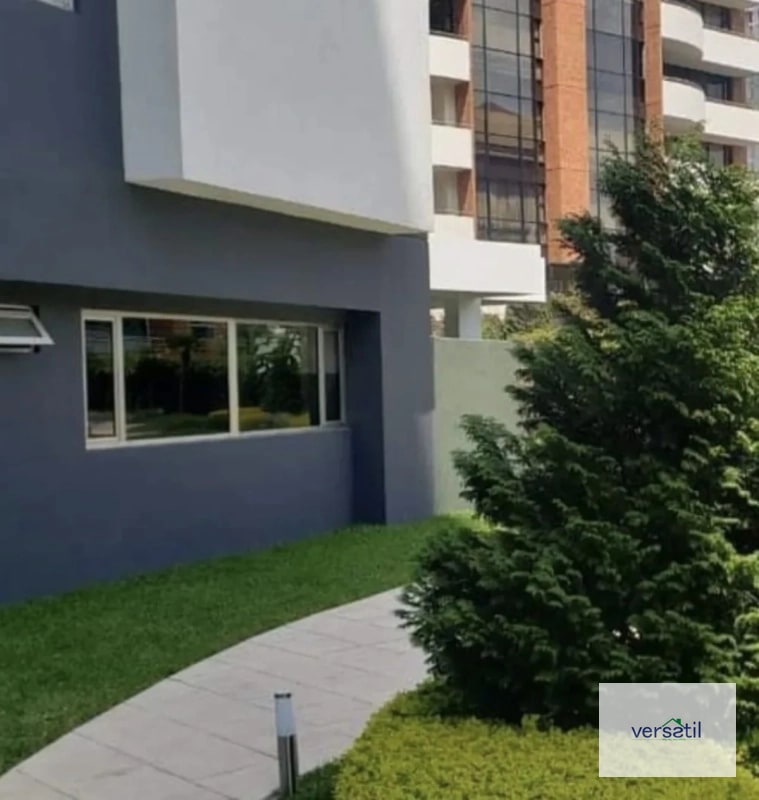 Apartamento en alquiler zona 14 de 3 habitaciones - 14