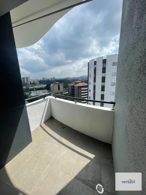 Apartamento en alquiler zona 14 de 3 habitaciones - 1