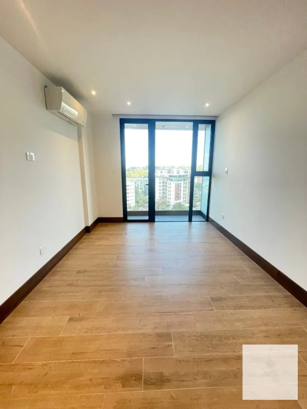 Elegante apartamento en nivel alto dentro de Gaura - zona 15 - 7