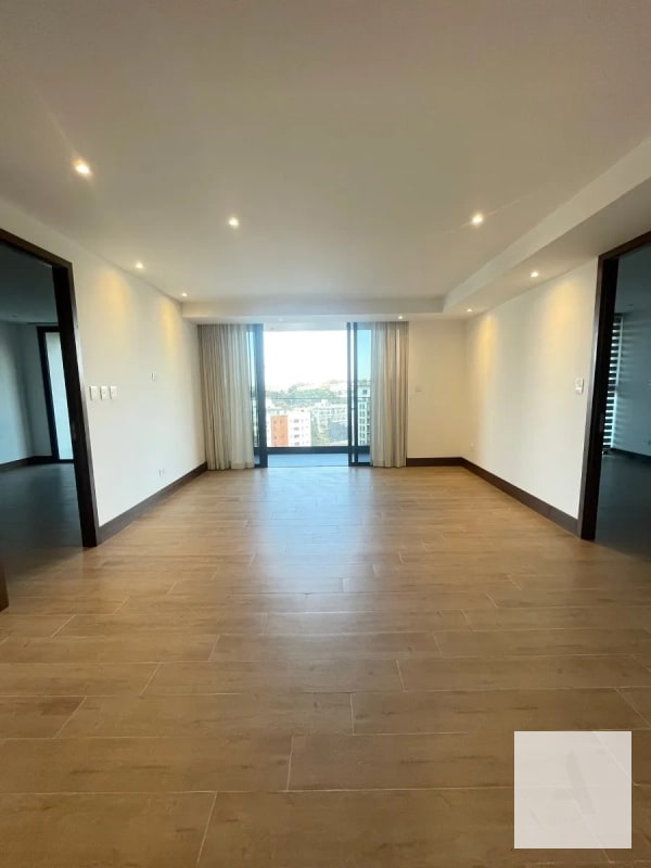 Elegante apartamento en nivel alto dentro de Gaura - zona 15 - 3