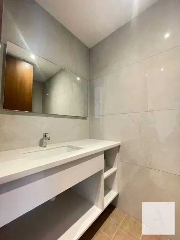 Elegante apartamento en nivel alto dentro de Gaura - zona 15 — Apartamento en Alquiler en Gaura, Zona 15, Guatemala, Ciudad — foto 2 de 13