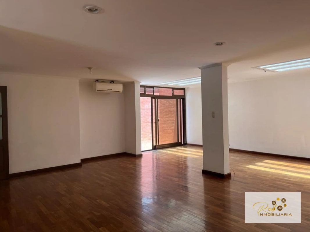 Casa en Venta – Condominio Broken Sound Zona 10 - 15