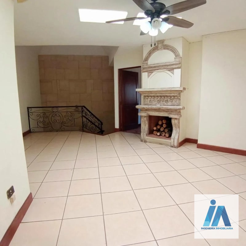 CASA  EN VENTA ESTILO COLONIAL, 📍sobre 20 calle Zona 10 ( fuera de garita) - 6