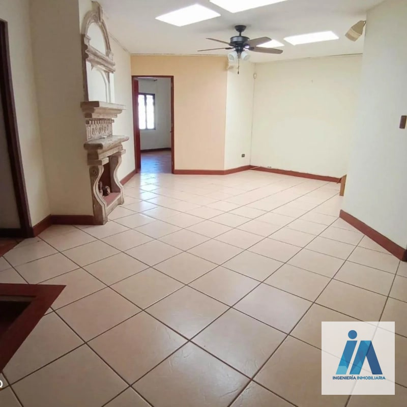 CASA EN VENTA ESTILO COLONIAL, 📍sobre 20 calle Zona 10 ( fuera de garita) - 5