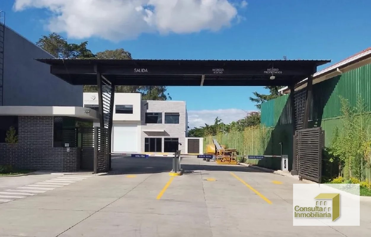 Ofibodega/ Complejo nuevo el Encinal/ 439.30 M2 - 7
