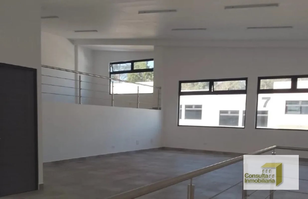 Ofibodega/ Complejo nuevo el Encinal/ 439.30 M2 - 4