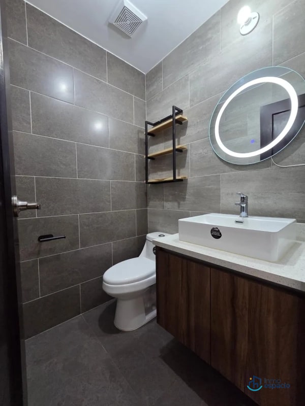 Apartamento en Venta – Torre Praga, Zona 15 - 6