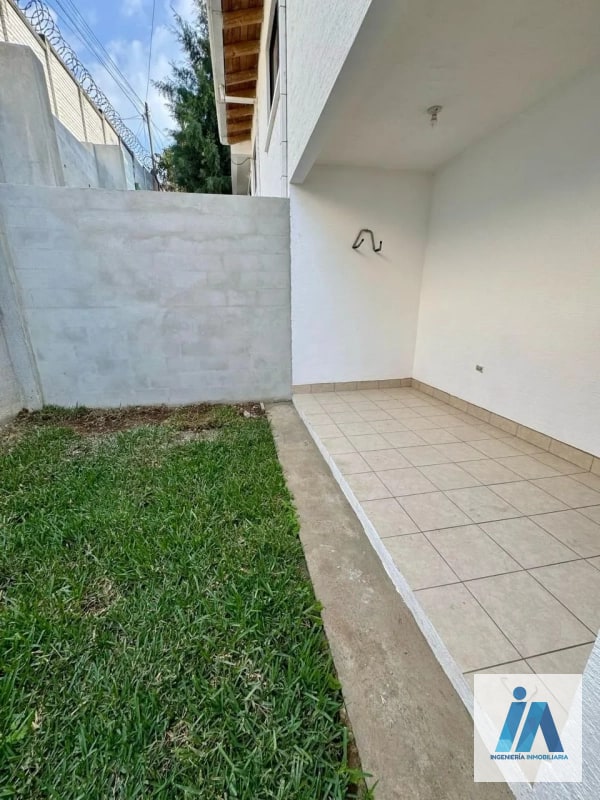 CASA EN ALQUILER📍Condominio San Mateo, Boulevard Acatán Zona 16 - 8