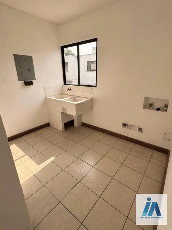 CASA EN ALQUILER📍Condominio San Mateo, Boulevard Acatán Zona 16 - 1