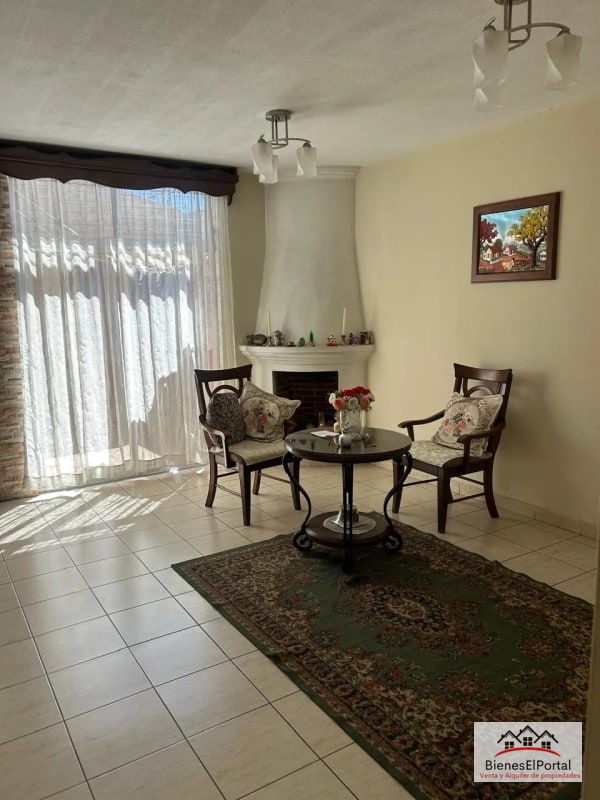 Casa en Condominio Altos del Encinal Zona 7 de Mixco - 2